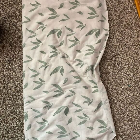 Soft Baby Swaddle Blanket Eucalyptus Leaf Print - Picture 1 of 2